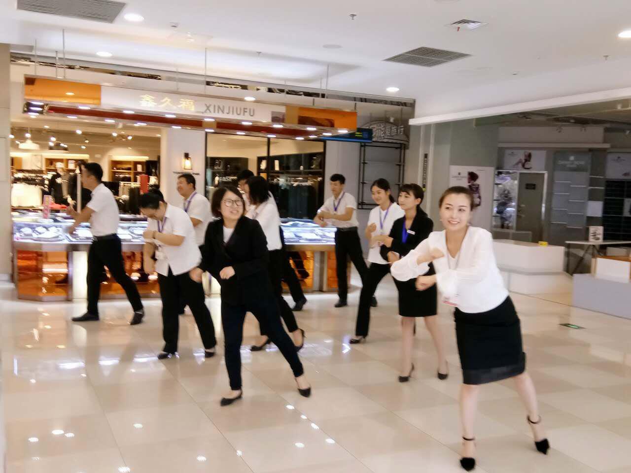 舞動(dòng)青春，人人樂人《冰原飄移舞》在各地火熱上演